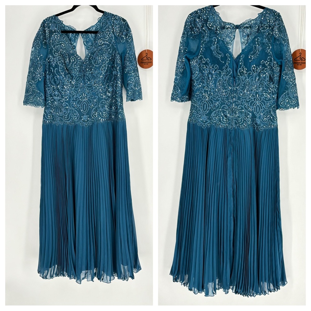JJ'S HOUSE A-line V-Neck Lace Chiffon Mother of the Bride Dress With Pleats